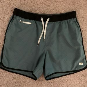 Vuori Banks Short 5”